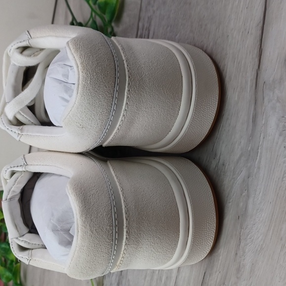 Lauren Ralph Lauren Hailey Leather and Suede Sneaker NIB - Picture 7 of 11